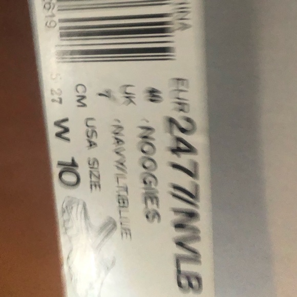 Skechers Noogie retro athletic shoes-Navy-new in box - Picture 2 of 7